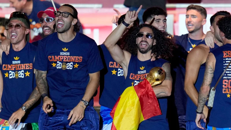 Video: "Haaland Gemetar"... Cucurella Kembali Nyanyikan Lagu Sensasional dalam Perayaan Spanyol