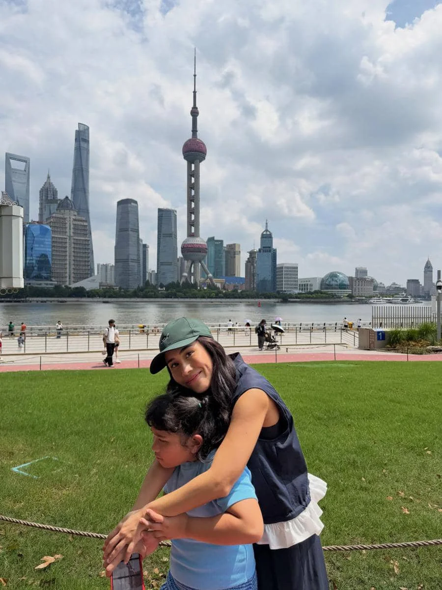 Gya Sadiqah jalan-jalan di Shanghai