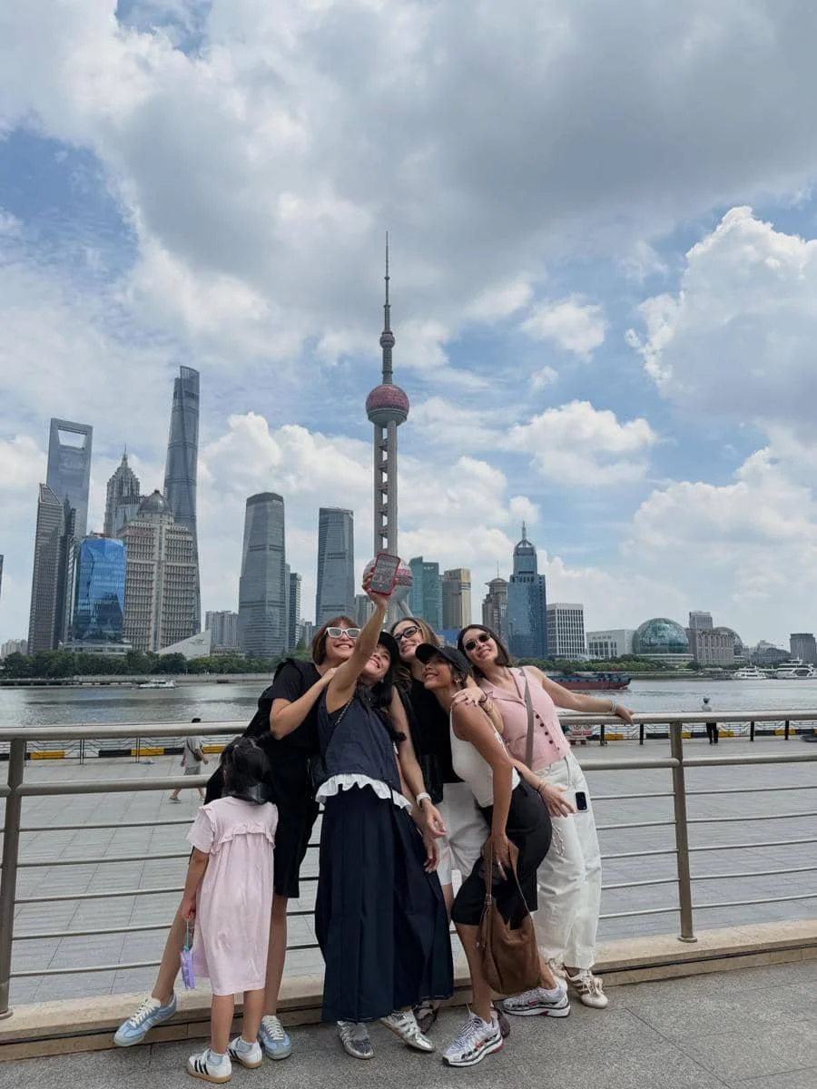 Gya Sadiqah jalan-jalan di Shanghai