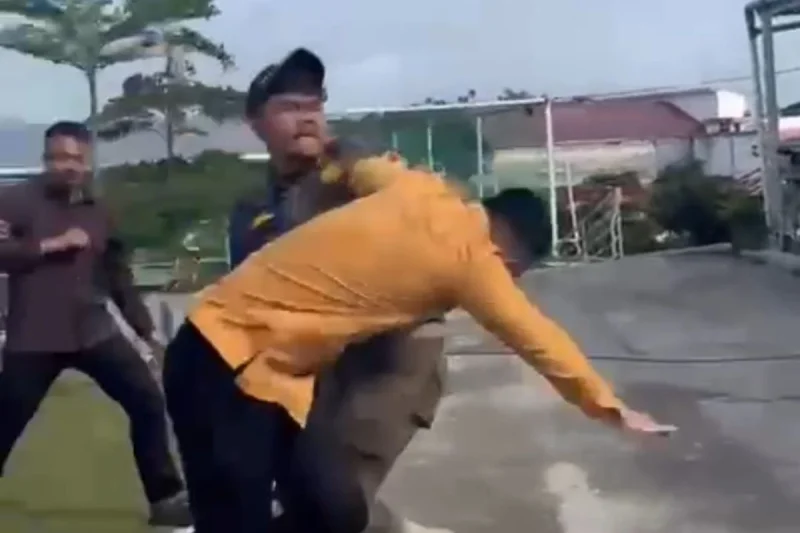 Wali Kota Bukittinggi Bantah Satpol PP Aniaya Dosen dan Mahasiswa Fort de Kock, Klaim Petugas Lebih Dulu Diserang