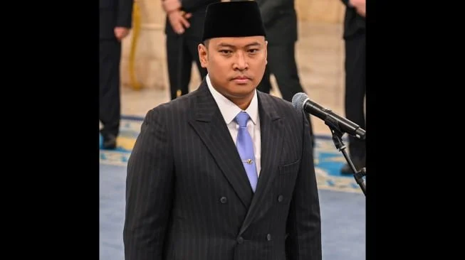 Kepala BGN Sudaryono bersiap mengikuti pelantikan saat pelantikan pejabat baru di Istana Negara, Jakarta, Rabu (22/7/2026). [ANTARA FOTO/Galih Pradipta/nym]
