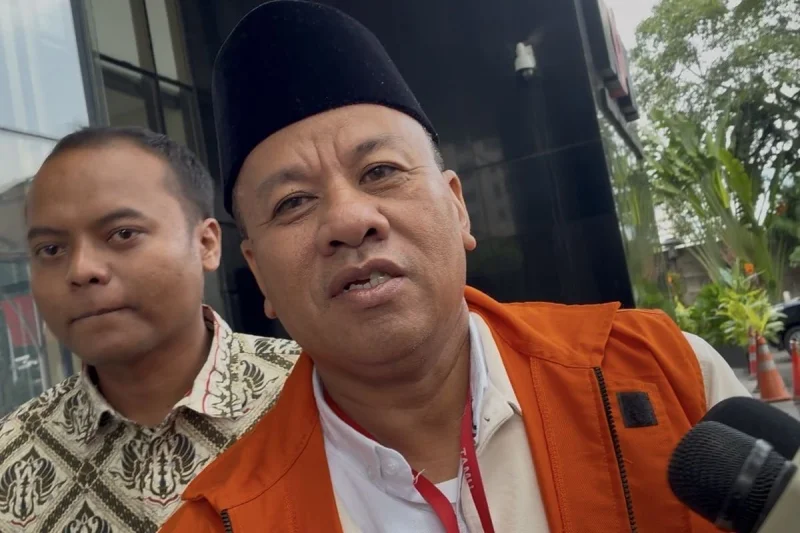 KPK Duga Bupati Kuansing Kumpulkan 46.500 Dollar Singapura untuk Menhut Raja Juli