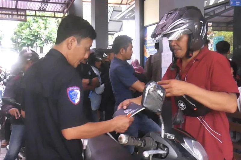 Pemprov Jateng soal Penunggak Pajak Kendaraan Dilarang Isi BBM Subsidi: Belum Ada Rencana