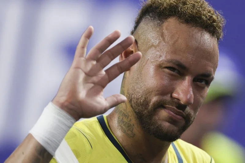 Pilih Main Poker Saat Santos Bertanding, Neymar Beri Respons Menohok ke Pengkritik