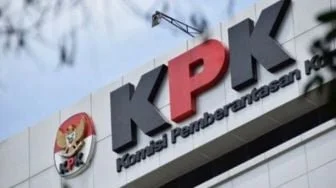 KPK Sita Mobil Alphard Terkait Kasus Bupati Lombok Barat