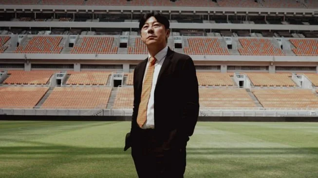 Shin Tae-yong menegaskan pentingnya jam terbang pemain muda. Persija Jakarta dinilai menjadi contoh sukses regenerasi talenta di Super League. [Dok. Persija]