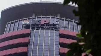 KPK Periksa Pejabat Kemenhut, Dalami Pertemuan Raja Juli dan Bupati Kuansing