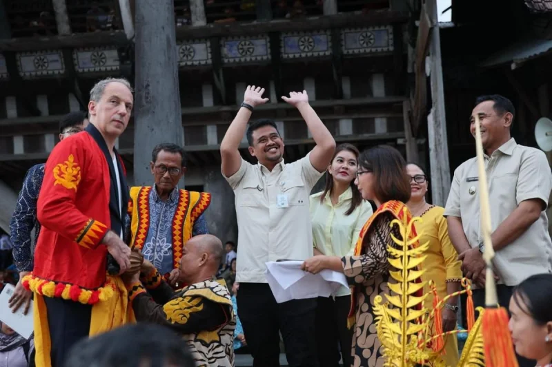 Sekali dalam 78 Tahun, Bobby Nasution Jadi Gubernur Sumut Pertama yang Berkantor di Kepulauan Nias