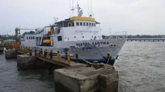 Laut Madura Lagi Nggak Bersahabat, Penyeberangan dari Pelabuhan Jangkar Resmi Disetop Sementara