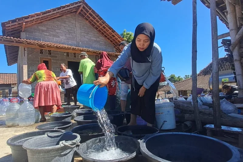 Desa Kunden Sukoharjo Sulit Air: Sumur dan Sendang Kering, Warga Andalkan Bantuan