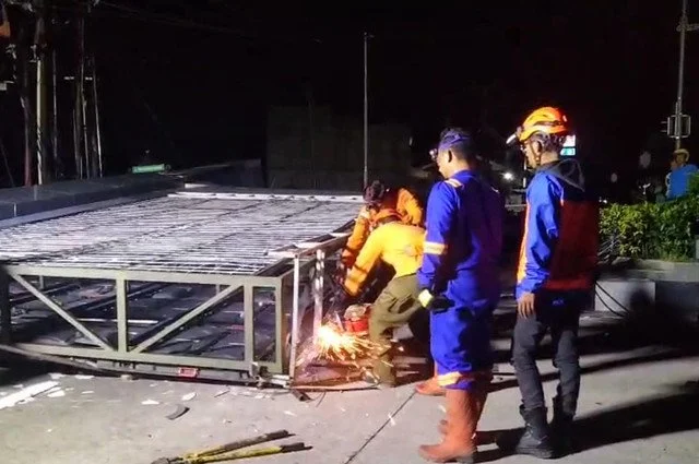Videotron di Majalengka Roboh, Seorang Pemotor Tewas Tertimpa