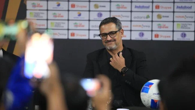Piala Presiden 2026: Pelatih Arema FC Lontarkan Pujian untuk Persib