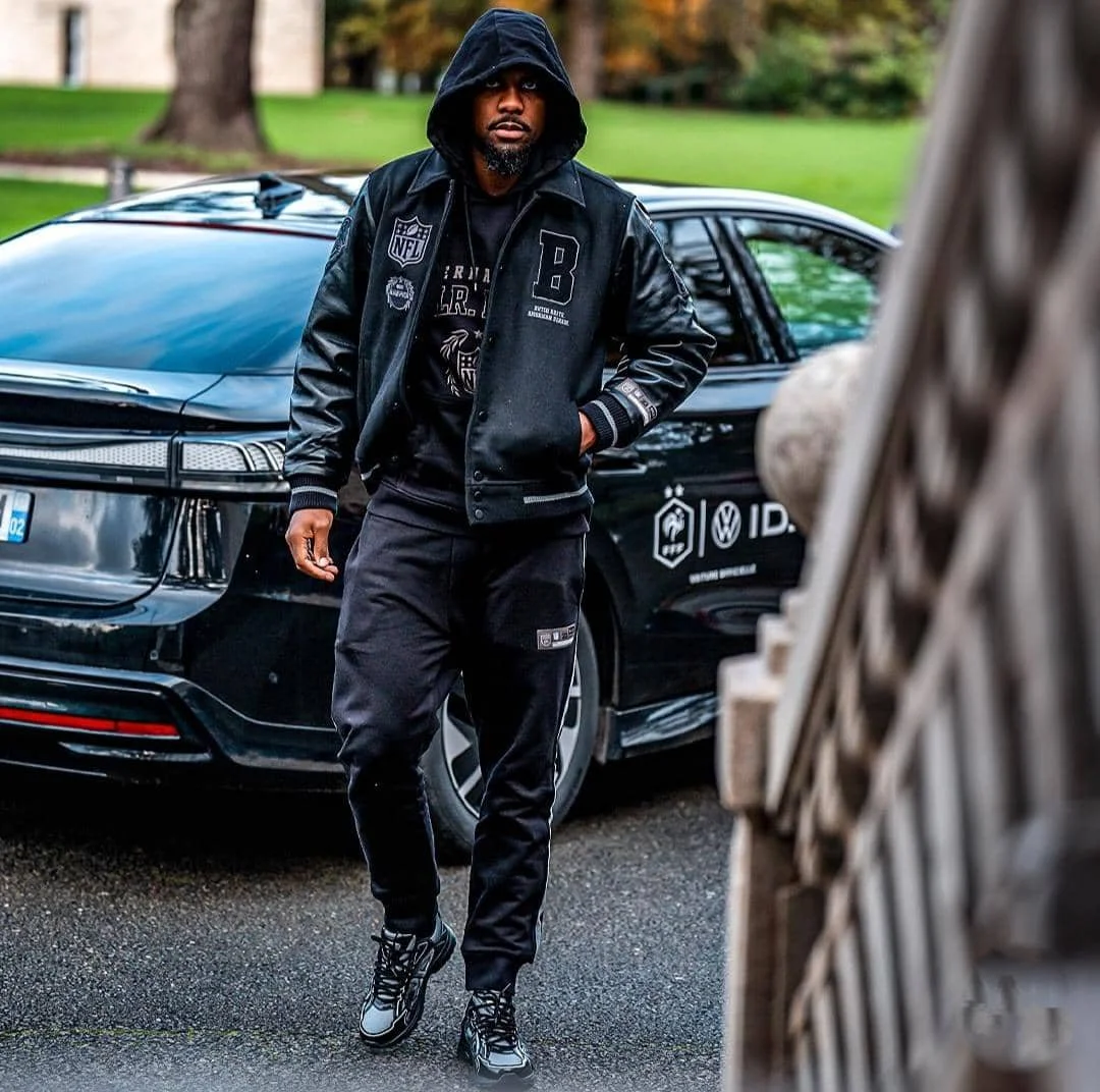 Outfit Mike Maignan