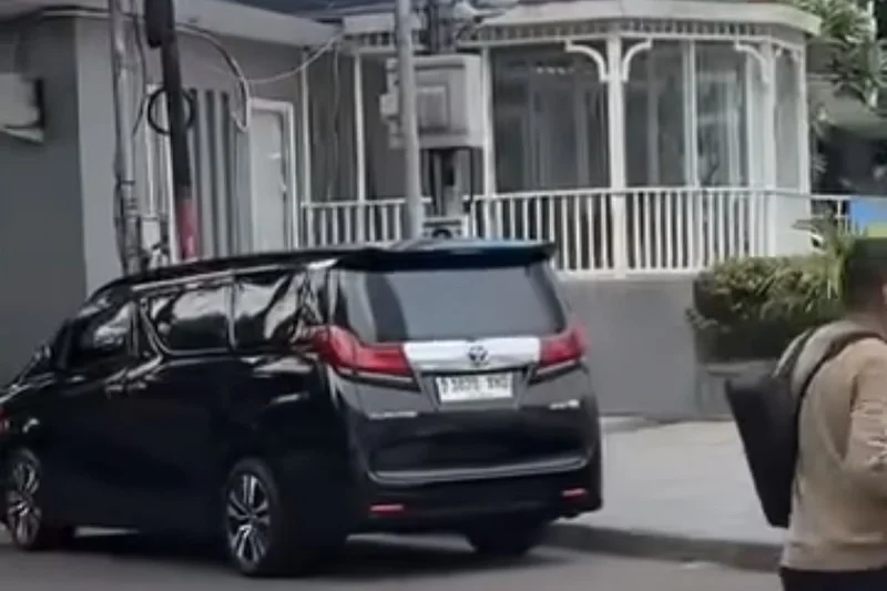 Terungkap Pelat Nomor Asli dan Pemilik Alphard yang Cekcok dengan Satpam Bundaran HI