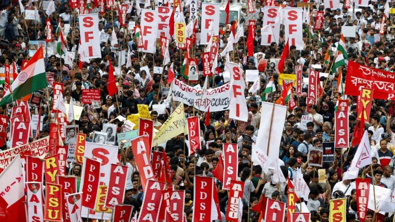 FOTO: Demo Besar Partai Kecoak Gebrak India, Perkara Soal Ujian Bocor