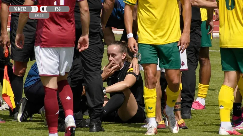 Laga uji coba Fortuna sepenuhnya lepas kendali: wasit cedera setelah dipukul pemain