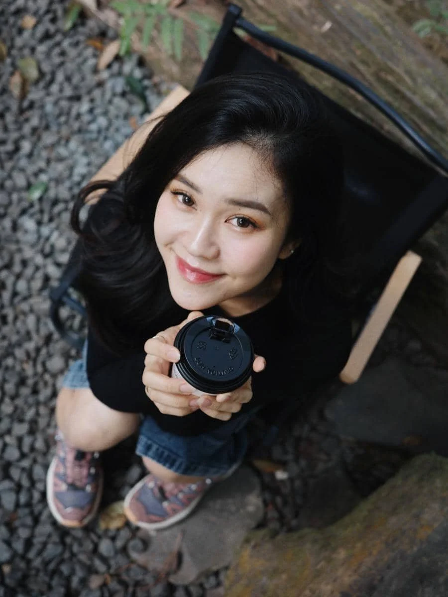 Jessica Jane dan suami liburan di Cikole