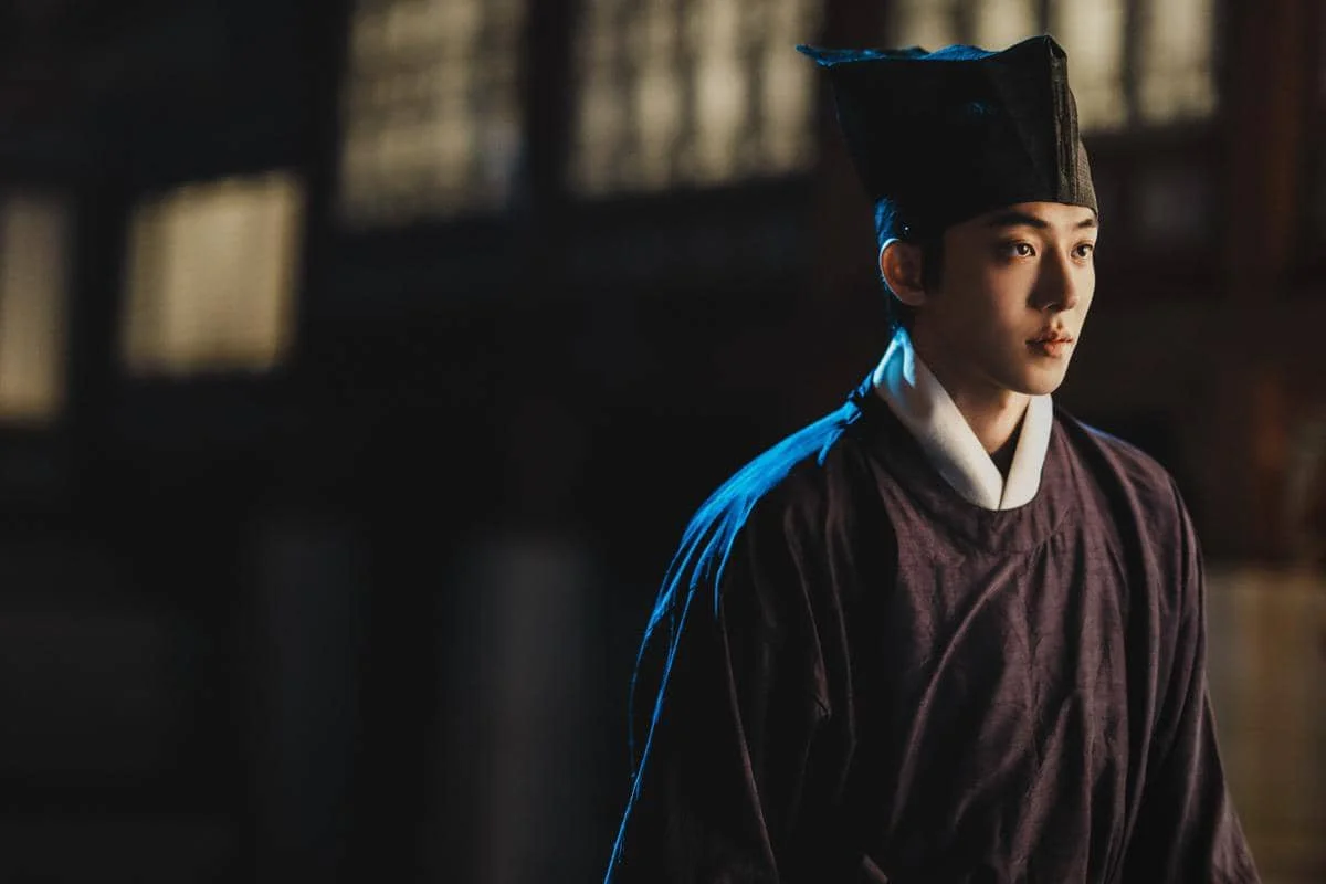 still cuts drama The East Palace