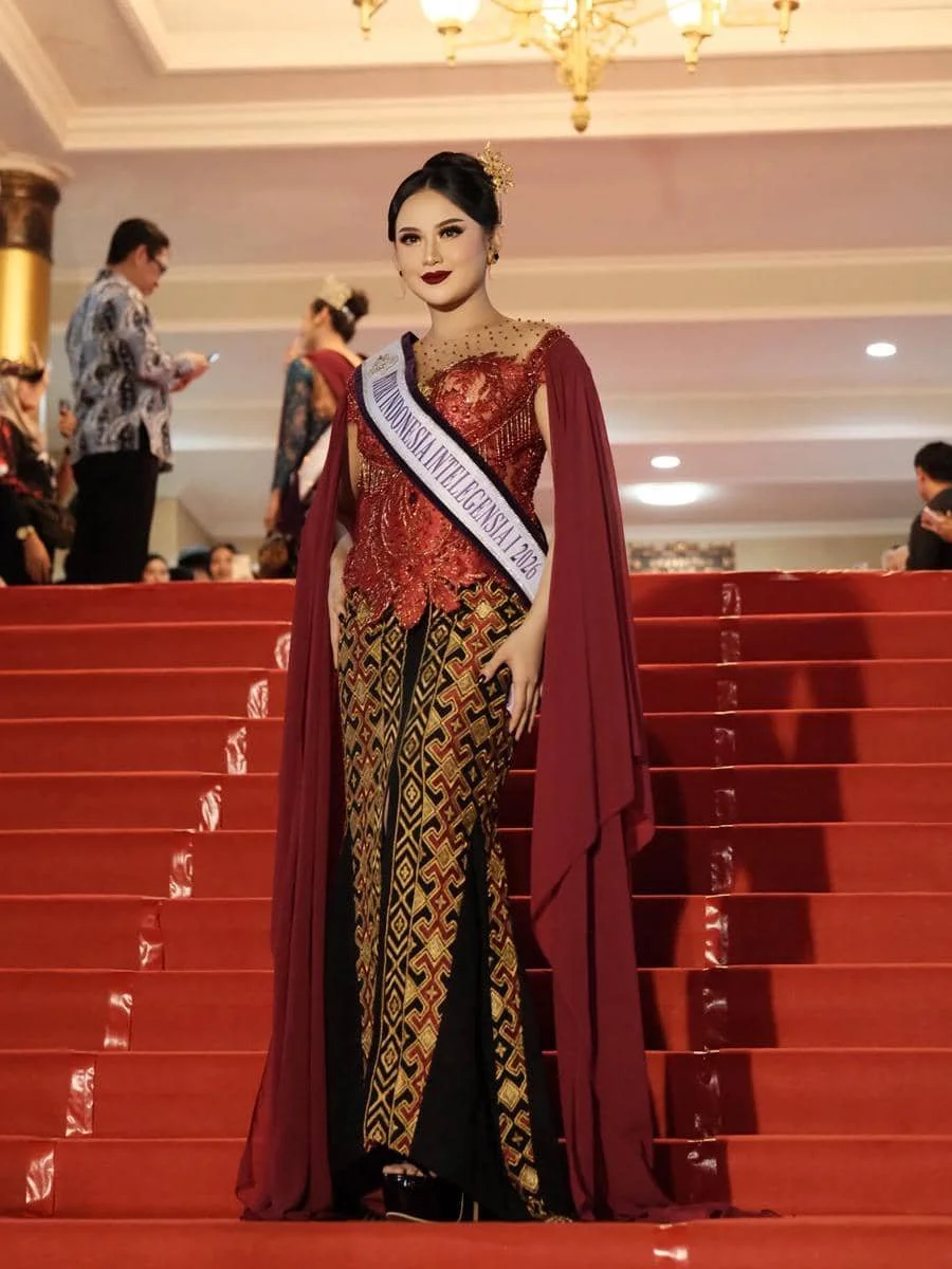 Potret Perwakilan YPI di Red Carpet Jember Fashion Carnaval 2026