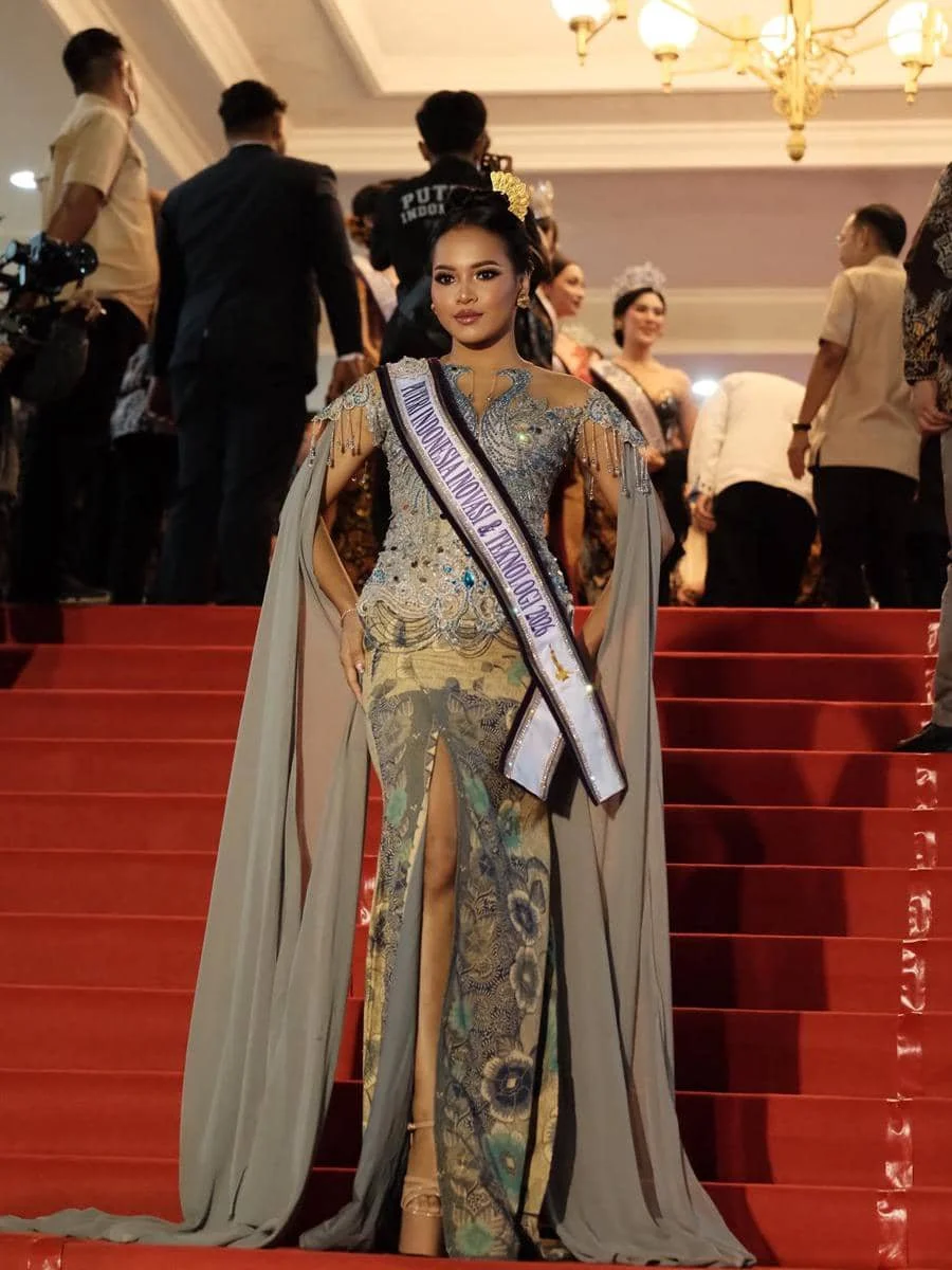 Potret Perwakilan YPI di Red Carpet Jember Fashion Carnaval 2026