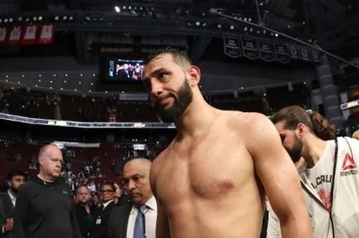 Rekap Hasil UFC Abu Dhabi - Magomed Ankalaev Menang TKO atas Guskov, Sayangnya Pertarungan Sabuk Masih Tertunda