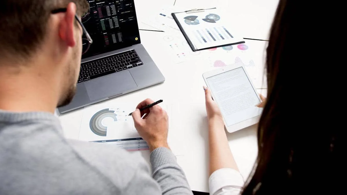 Menjadi sumber evaluasi untuk mengembangkan bisnis