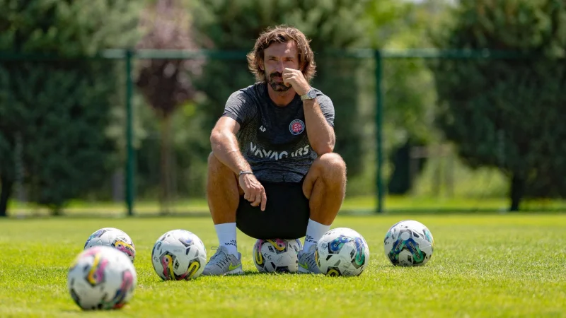 Rusia dan Perjudian: Duri di Jalan Pirlo untuk Melatih Italia