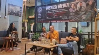 Kapitra Ampera Sebut Eks Jampidsus Febrie Adriansyah Maling Gede