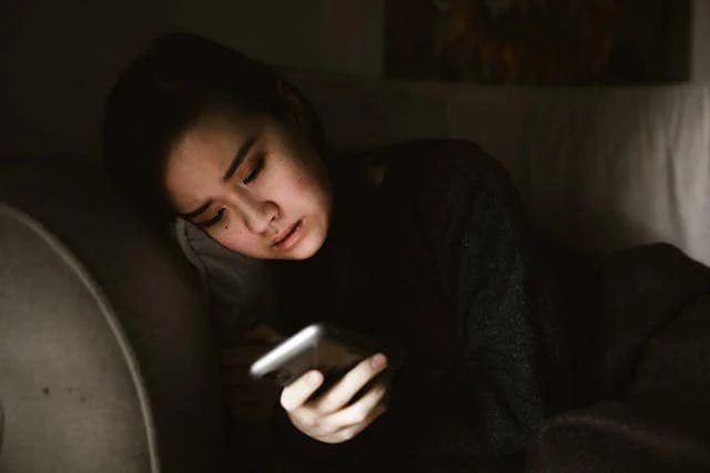  Ciri Love Scam dan Cara Menghindarinya