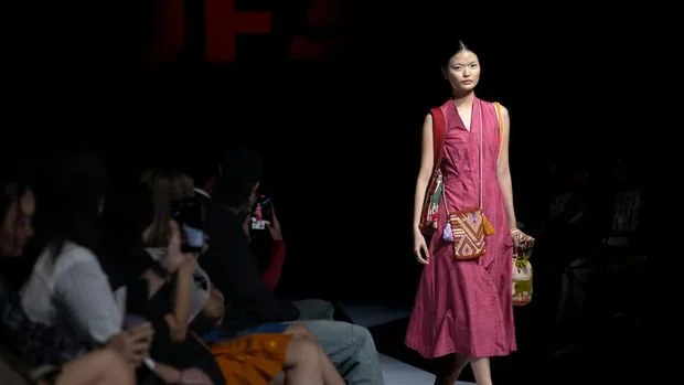 Sebanyak 5 brand dan desainer memamerkan karya busana usai mengikuti program Pintu Incubator. Mereka telah melalui rangkaian kelas, mentoring, evaluasi, dan kurasi hingga berkesempatan mempresentasikan koleksi di JF3 Fashion Festival 2026.