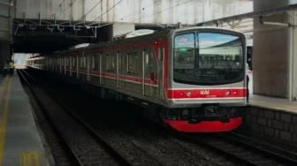 Pilihan yang Berawal dari Jarak: Menemukan Sisi Lain Jakarta Lewat Transportasi Umum