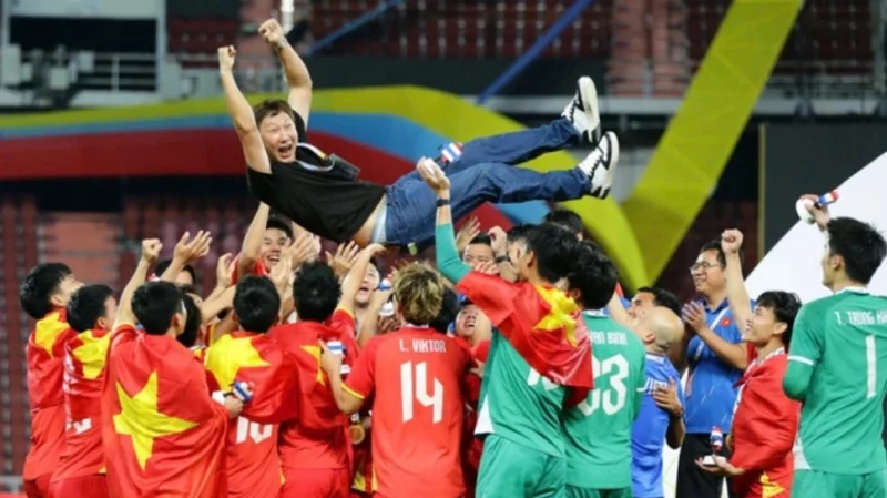 Piala AFF 2026: Media Vietnam Bawa-Bawa Irfan Bachdim Ingatkan Kutukan Timnas Indonesia
