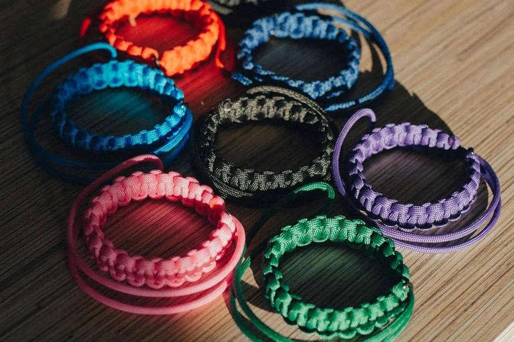 Pelajari teknik pembuatan gelang dengan baik