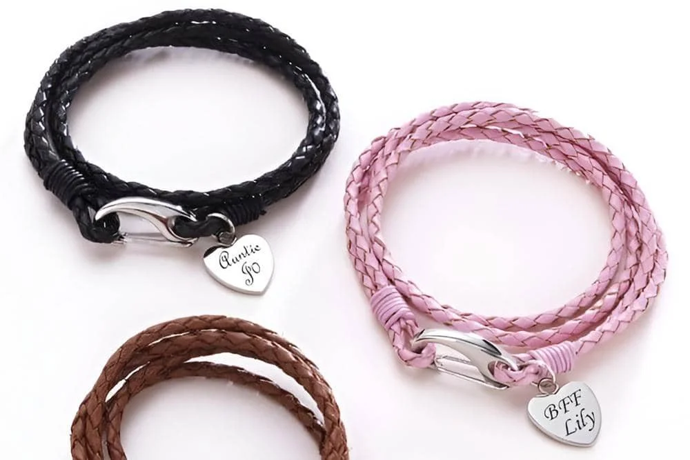 Cara membuat gelang persahabatan yang unik dari tali berbahan kulit