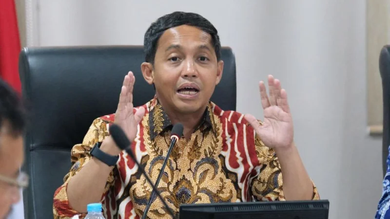 KPK Didesak Segera Panggil Raja Juli Antoni Terkait Amplop dari Bupati Kuansing