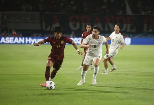 Sandy Walsh beraksi di laga Timnas Indonesia vs Timnas Kamboja (Foto: Okezone/Isra Triansyah)