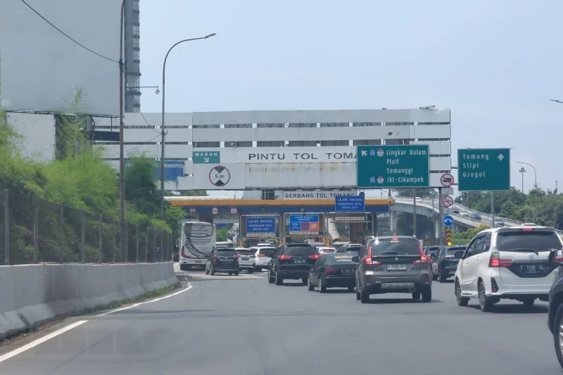 Ada Rekonstruksi Jalan, GT Tomang Ditutup Bertahap hingga 9 Agustus