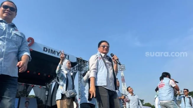 Calon Wakil Gubernur Banten Achmad Dimyati Natakusumah saat kampanye di Stadion Maulana Yusuf, Kamis (17/10/2024). [Yandi Sofyan/Suara.com]