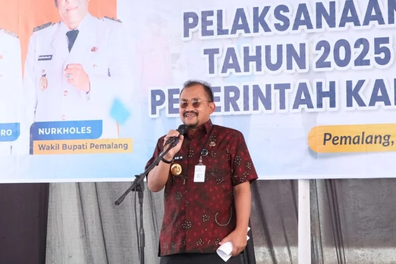 Sosok Anom Widiyantoro, Bupati Pemalang yang Terjaring OTT KPK, Mantan Eksekutif BUMN