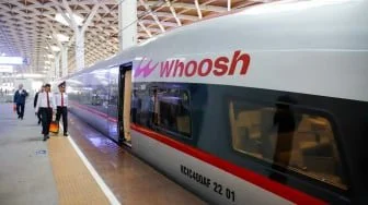 Pakai Logo dan Jadwal Asli, Begini Modus Penipu Tiket Whoosh Kuras Rekening Korban
