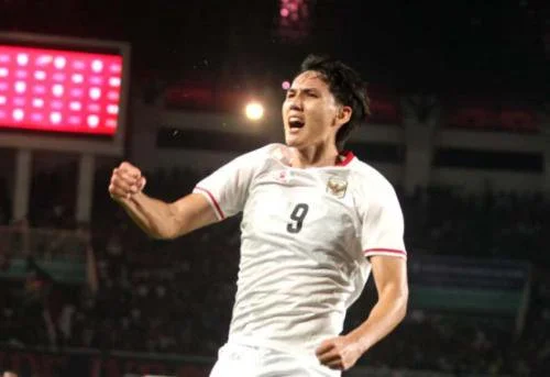 Mitchell Baker cetak gol di laga Timnas Indonesia vs Timnas Kamboja (Foto: Okezone/Isra Triansyah)