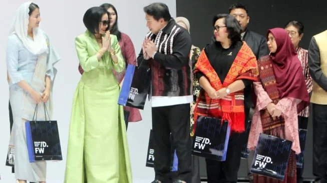 BTN Indonesia Fashion Week menghadirkan ratusan desainer, pemilik brand, rumah mode, perajin kriya, hingga pelaku UMKM dari berbagai daerah. Direktur Network and Retail Funding BTN Rully Setiawan mengatakan, Indonesia Fashion Week telah berkembang menjadi lebih dari sekadar panggung kreativitas. (Dok: BTN)