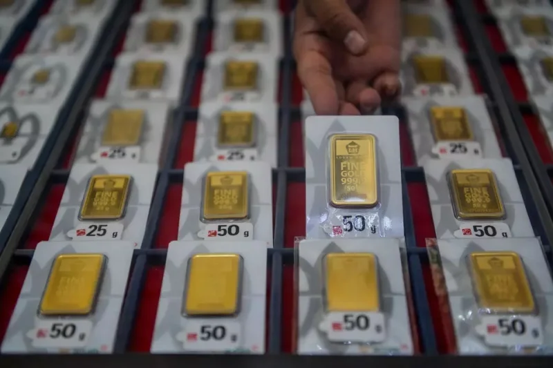 Harga Emas Antam Naik Rp 15.000 Per Gram, Buyback Lebih Tinggi