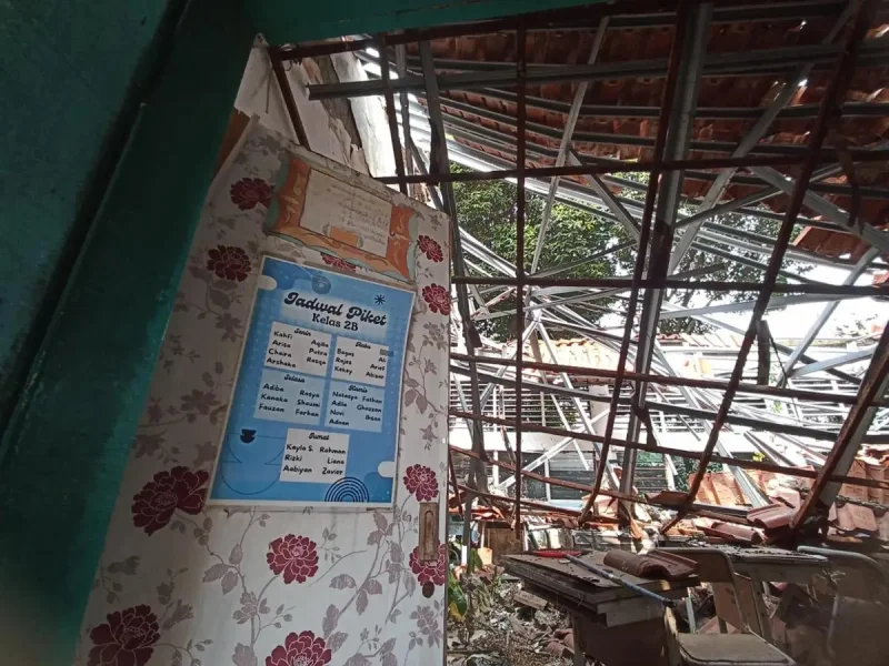 WANSUS: Larangan Diviralkan di Balik Robohnya SDN Kebayoran Lama 09