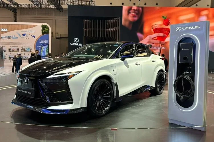  Lexus RZ 600e F Sport Performance GIIAS 2026