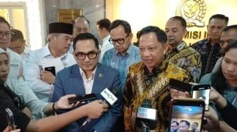Komisi II DPR Usul Skema Gaji Baru untuk Kepala Daerah, Ada Reward dan Punishment
