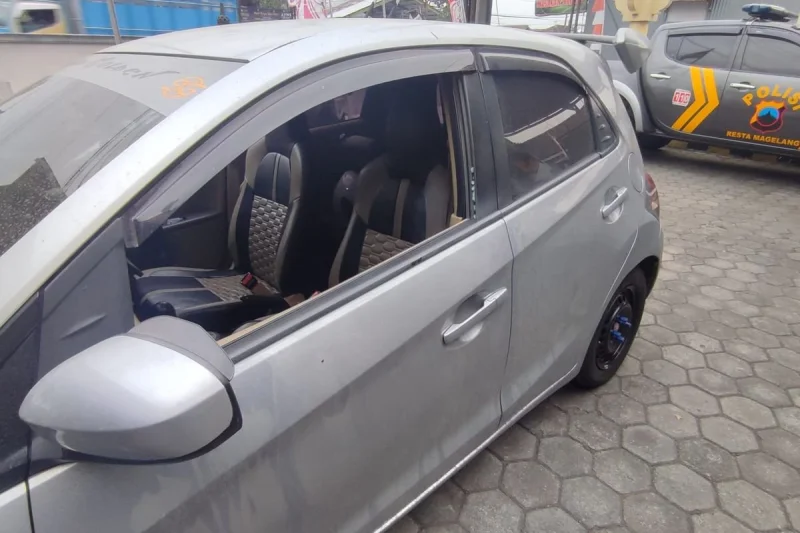 Ditinggal Makan Bakso, Kaca Mobil Warga Magelang Dipecah dan Uang Rp 150 Juta Raib