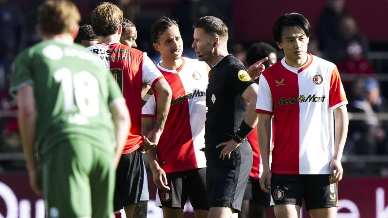 KNVB langsung memberlakukan tiga aturan baru untuk melawan buang-buang waktu