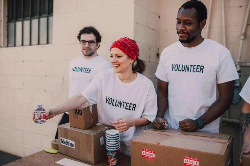 ilustrasi volunteer (pexels.com/RDNE Stock project)