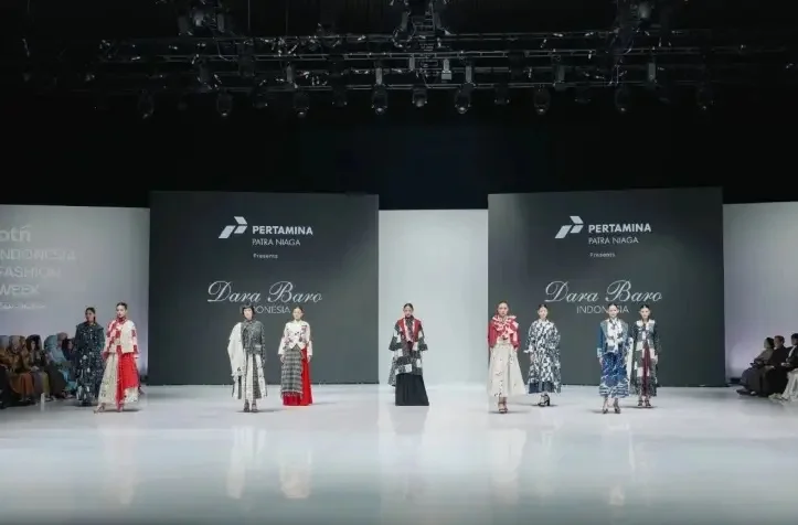 Pertamina Patra Niaga Tampilkan 11 UMKM Binaan di Indonesia Fashion Week 2026